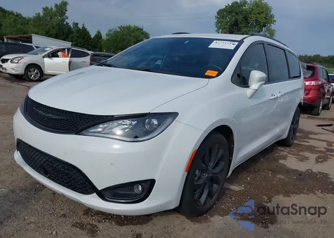 2020 Chrysler Pacifica Touring L из США, поврежденный, VIN 2C4RC1BG8LR108231